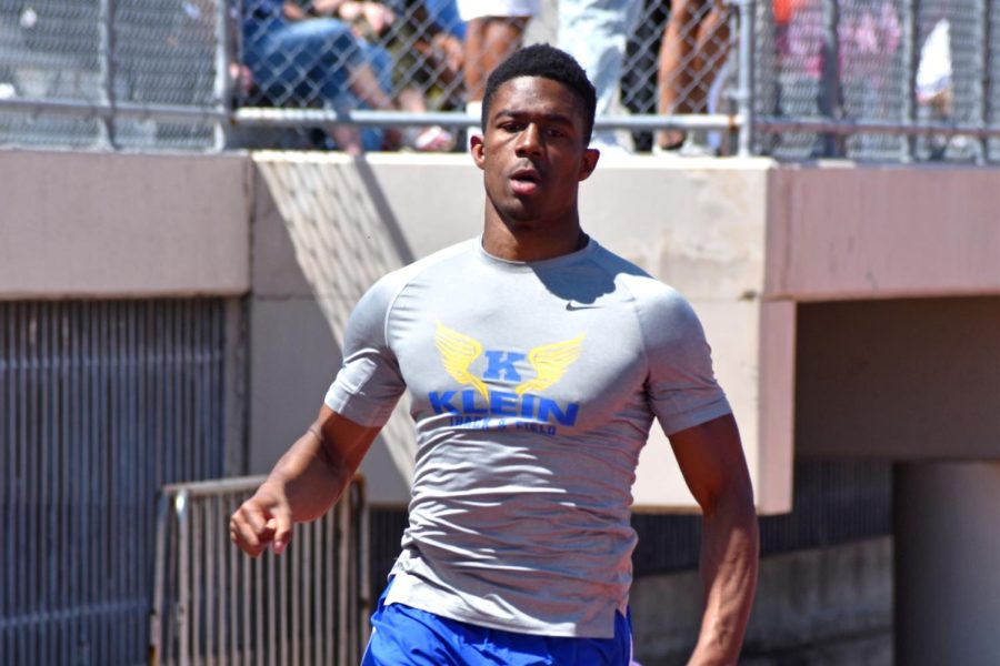 Senior Aksel Richard competes at the UIL prelims for Track and Field. Photo courtesy of Danielle Vela.